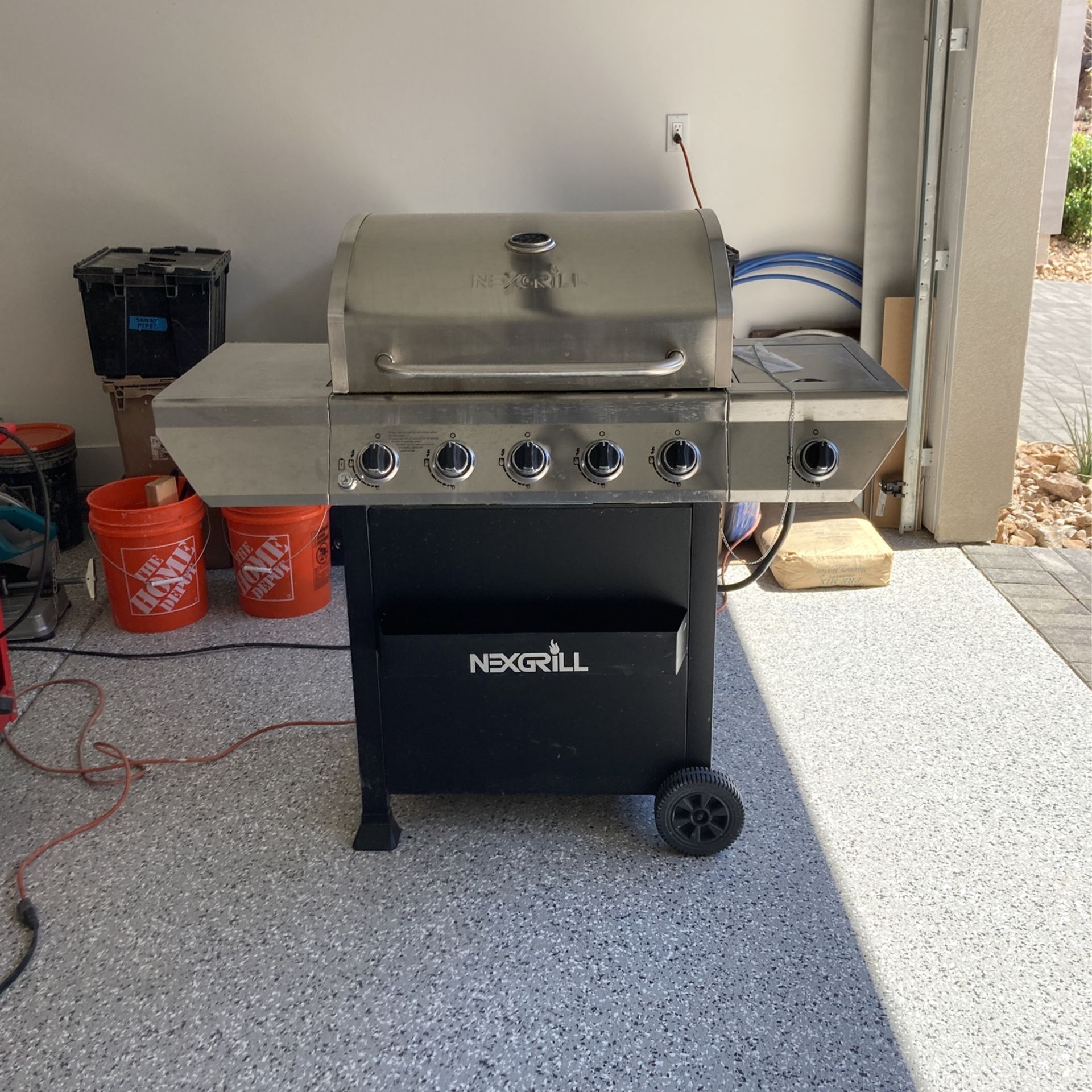 Brand new gas grill for Sale in Henderson, NV OfferUp