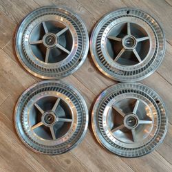 1966 Ford Thunderbird Hubcaps