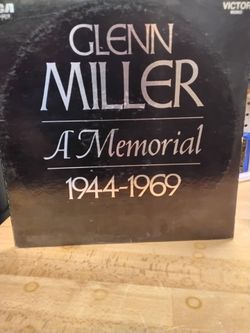 Vintage Collector's Vinyl Record By Glenn Miller " A Memorial 1(contact info removed) Tested $30 Or Best Offer