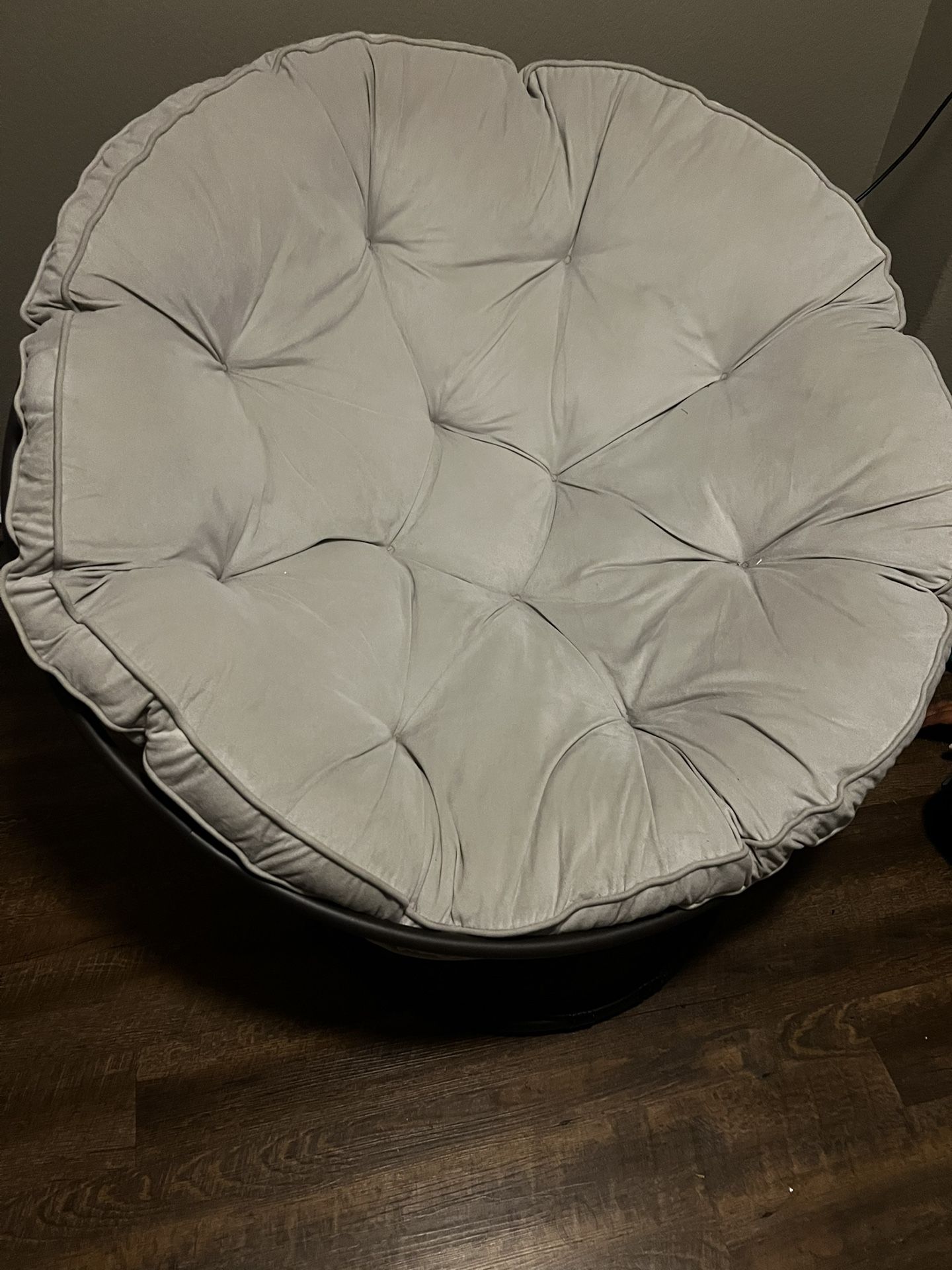 Round Chair
