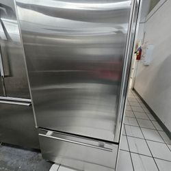 36" SUB ZERO BUILT IN STAINLESS STEEL REFRIGERATOR 