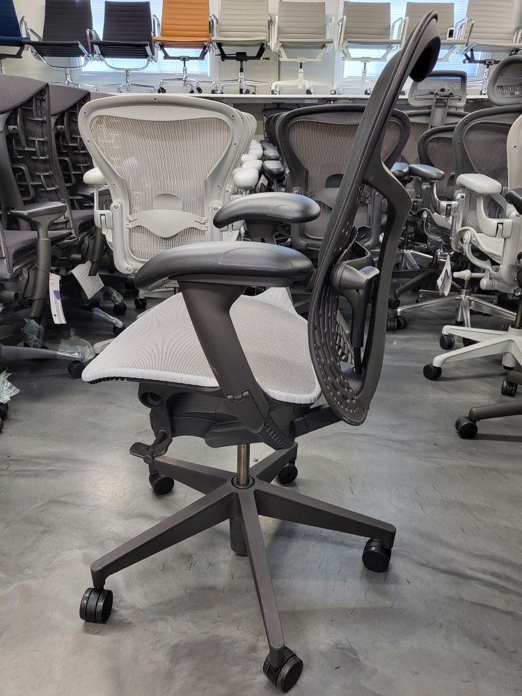 30-90% off Herman Miller Mirra 2 Chair