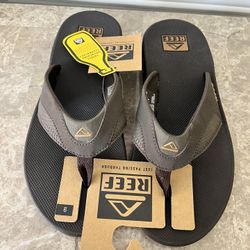 REEF Men’s Sandals With Bottle Opener Size 9