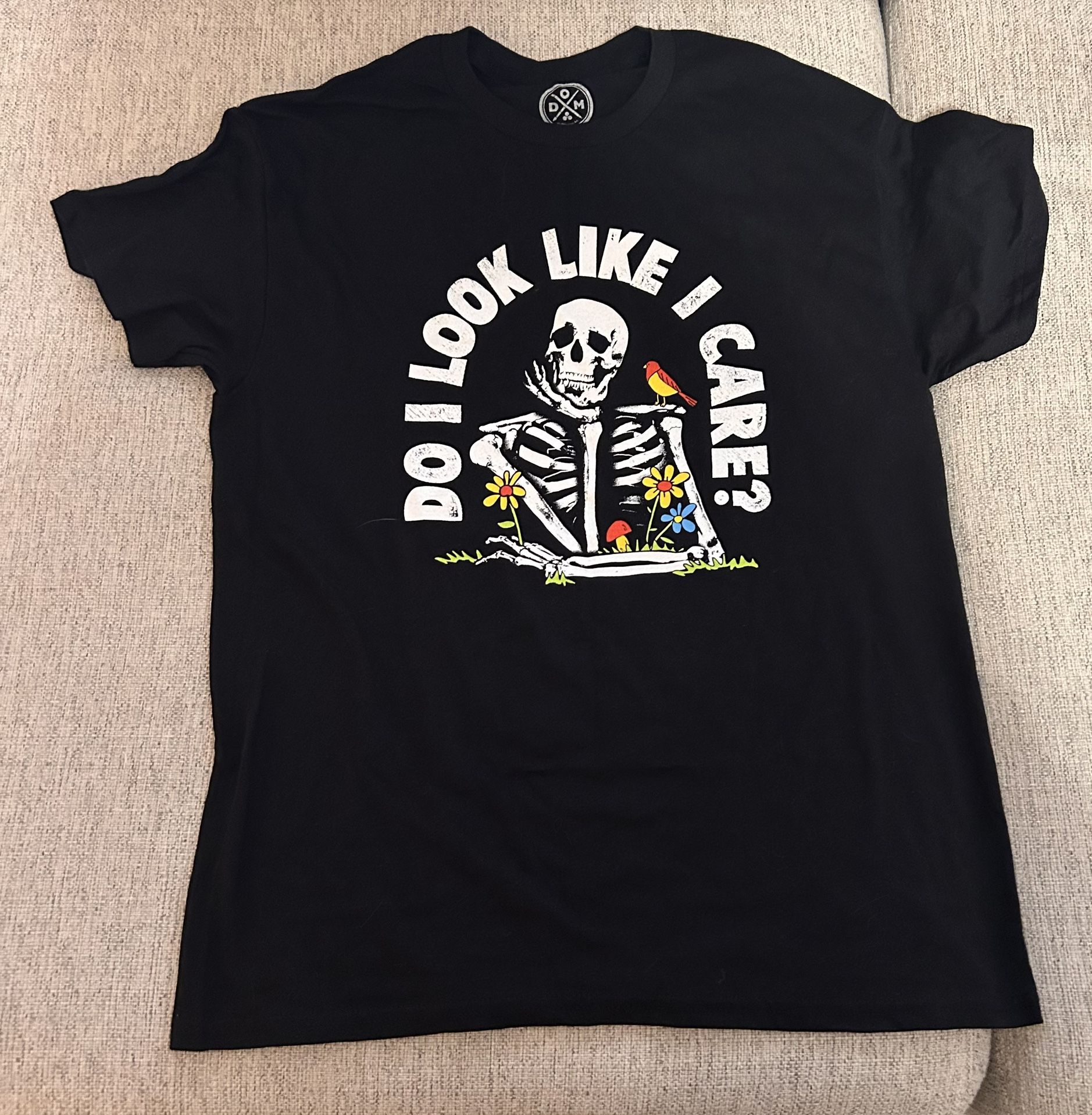 DOM Skeleton Graphic T Shirt Men's Medium Black Do I Look Like I Care Bird Flowe