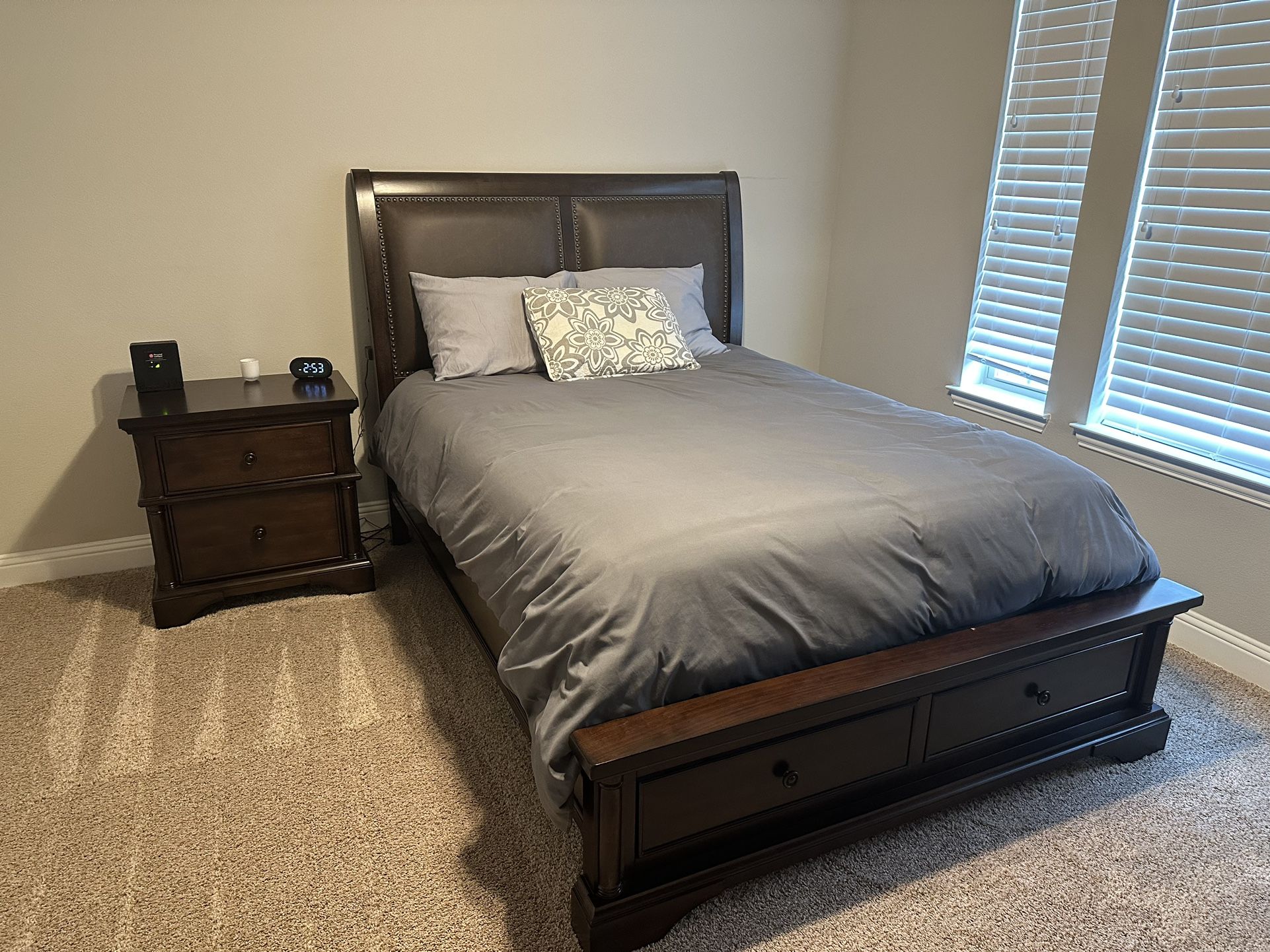 Gently Used Queen Bedroom Set With Mirror And Dresser for Sale in