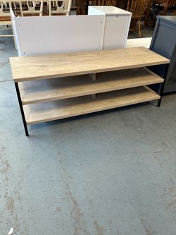 (In store) tv stand wood look