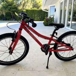 Used top pello bike