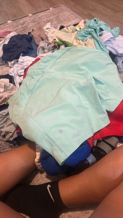Lulú Lemon Shorts
