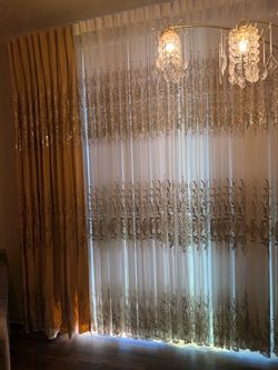 Gold curtain