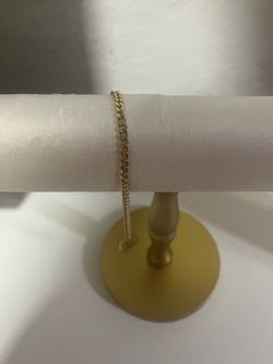 Minimalist Gold Tone Necklace