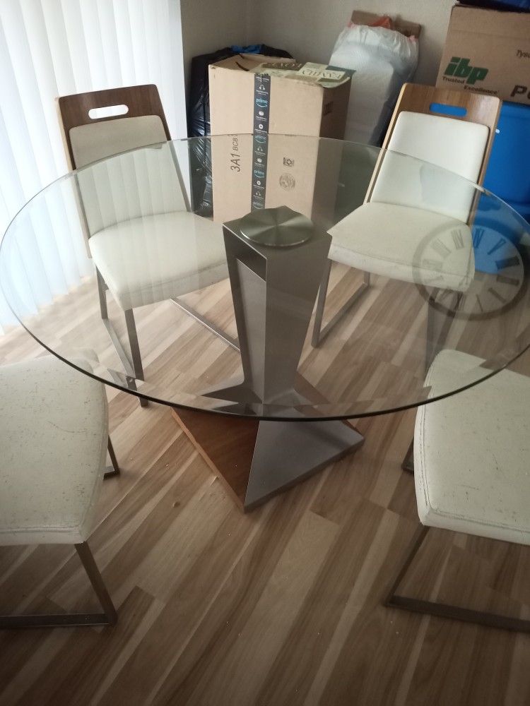 Dinning Room Table with 4 Chairs