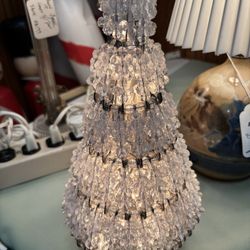 Folk Art Safety Pin Xmas Tree