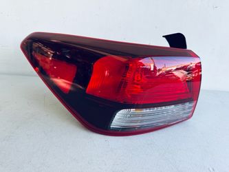 2018-2022 KIA RIO LEFT DRIVER SIDE TAIL LIGHT HALOGEN OEM