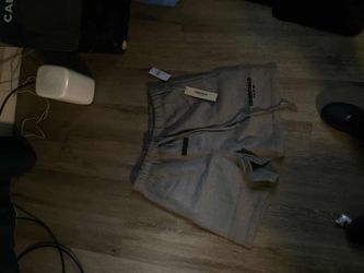 Dark oat essentials short