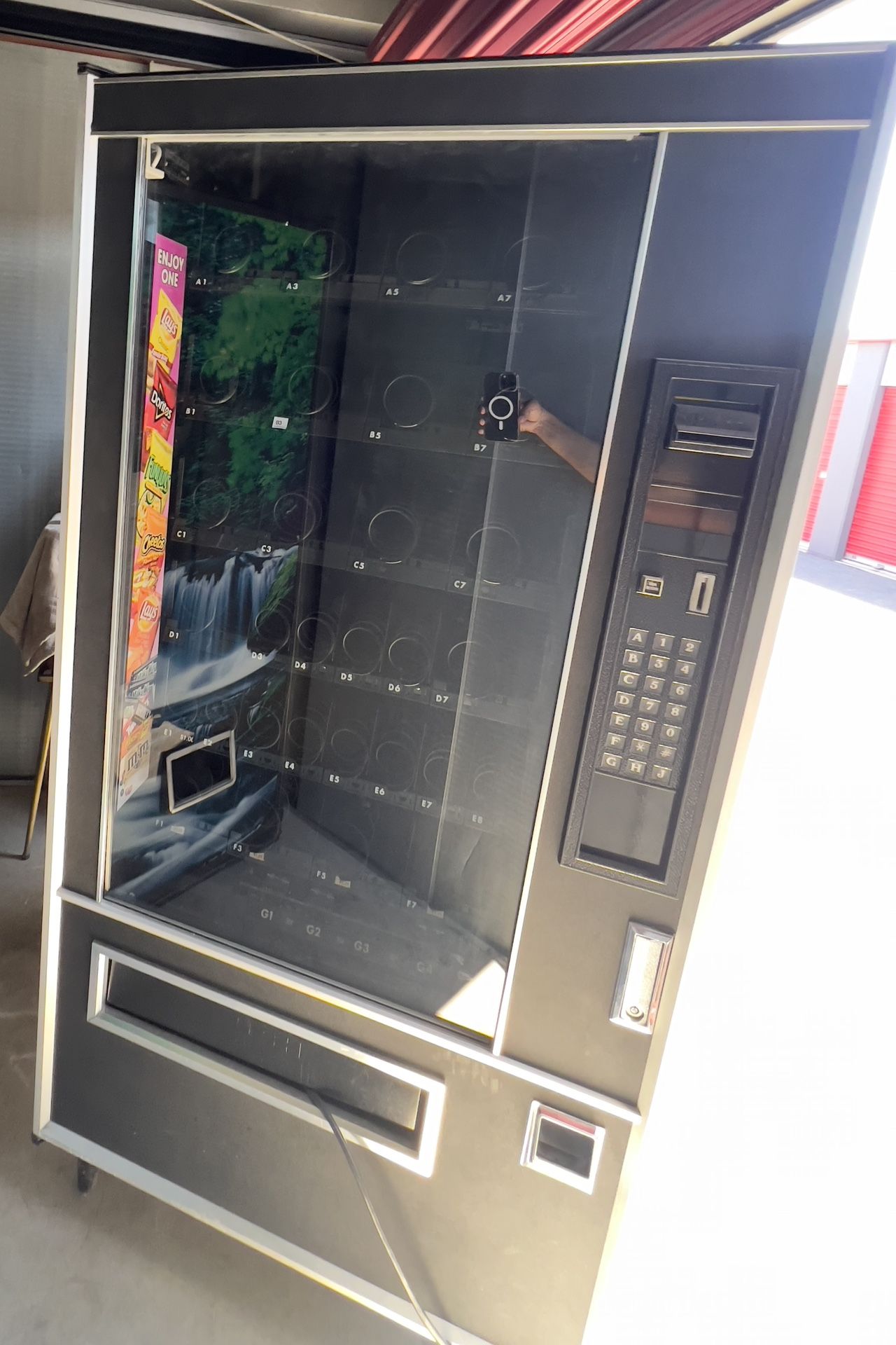 Universal Black Snack Vending Machine Coil Pushers - Costa Rica