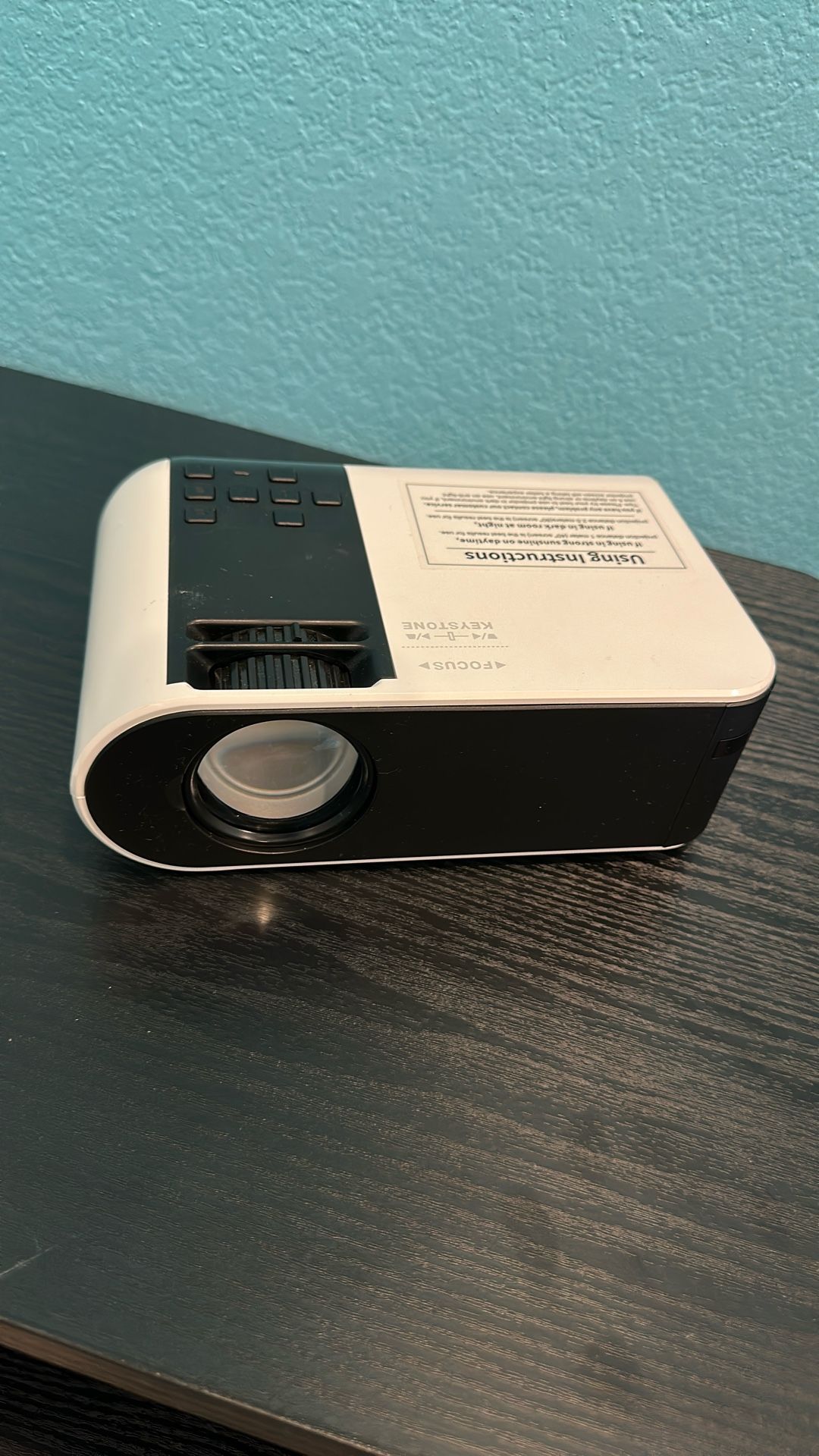 BRAND NEW PROJECTOR