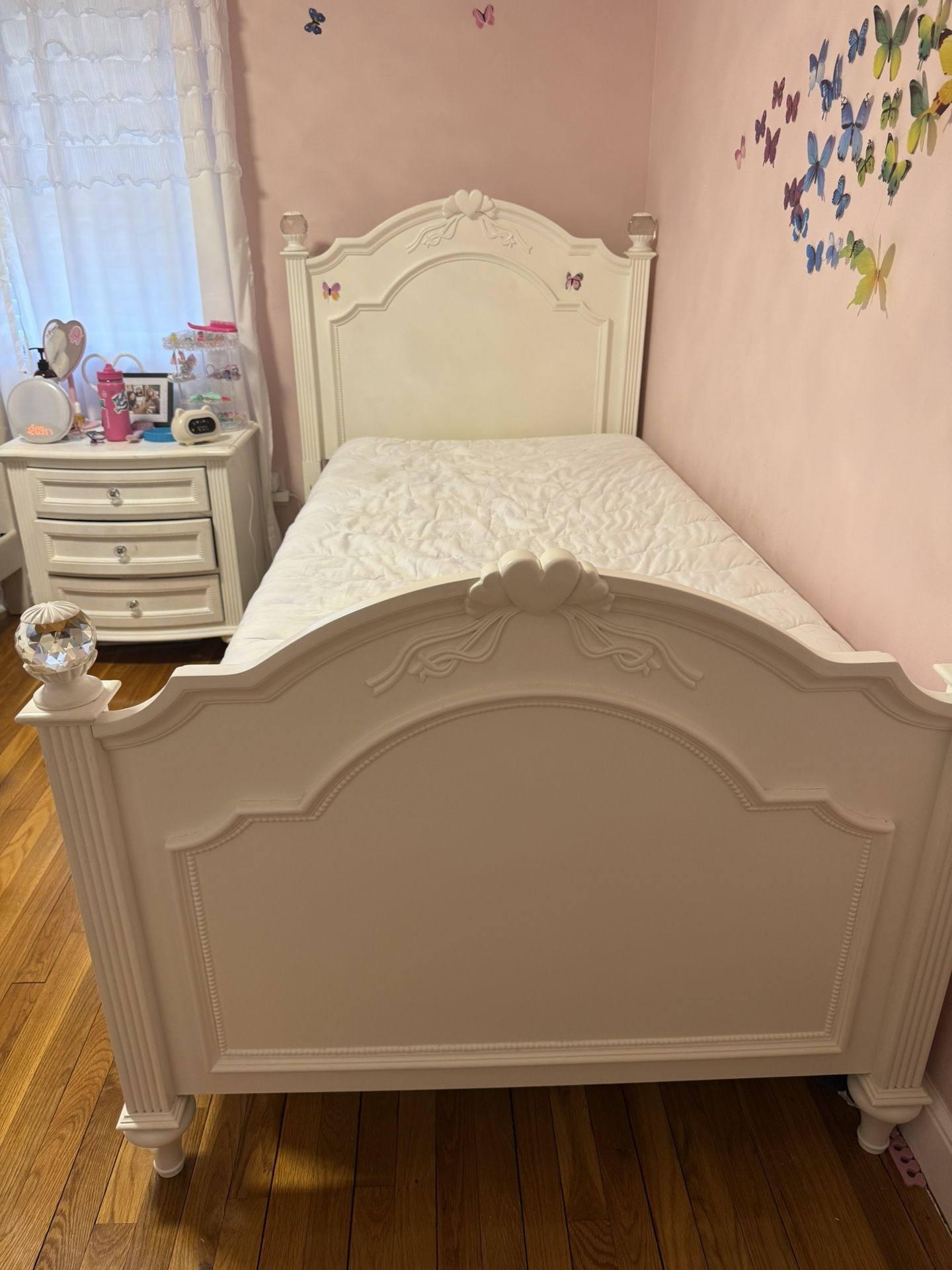 Solid wood Twin Bed