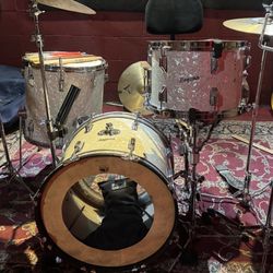 Rogers1960s Holiday  Drum Set White Marine Pearl