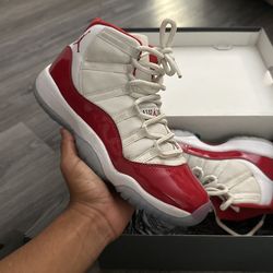 Jordan 11 Varsity Red