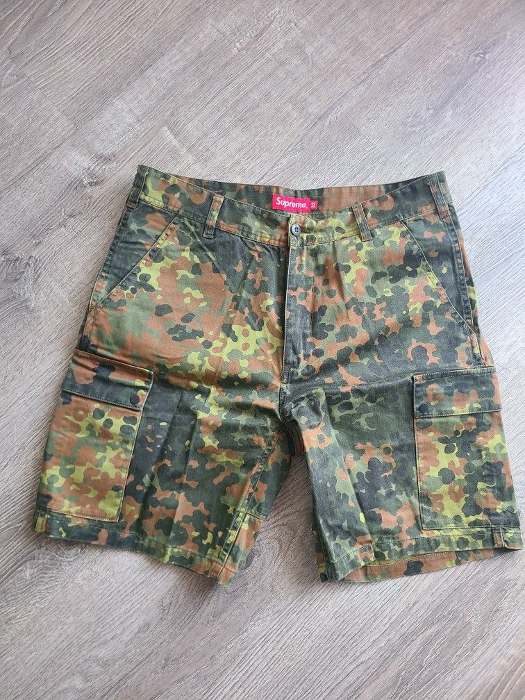 Supreme Shorts Size 32
