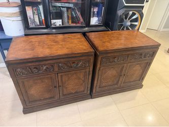 Night stands/end tables