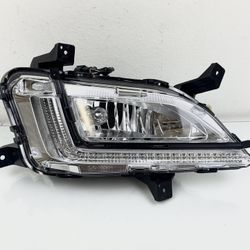 2019-2021 Hyundai Tucson Halogen Right DRL Fog Light Assembly OEM 