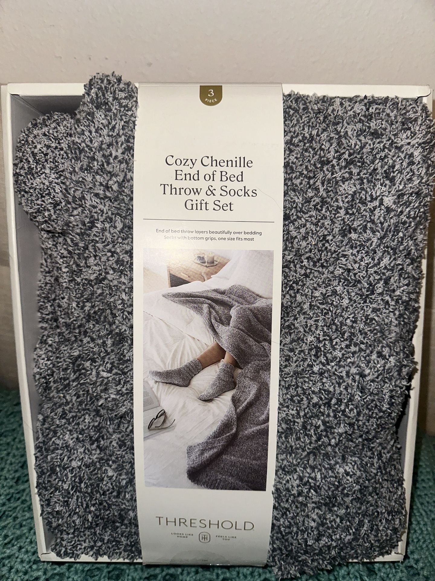 Throw And Socks Gift Set
