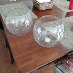 2 Glass Bowls