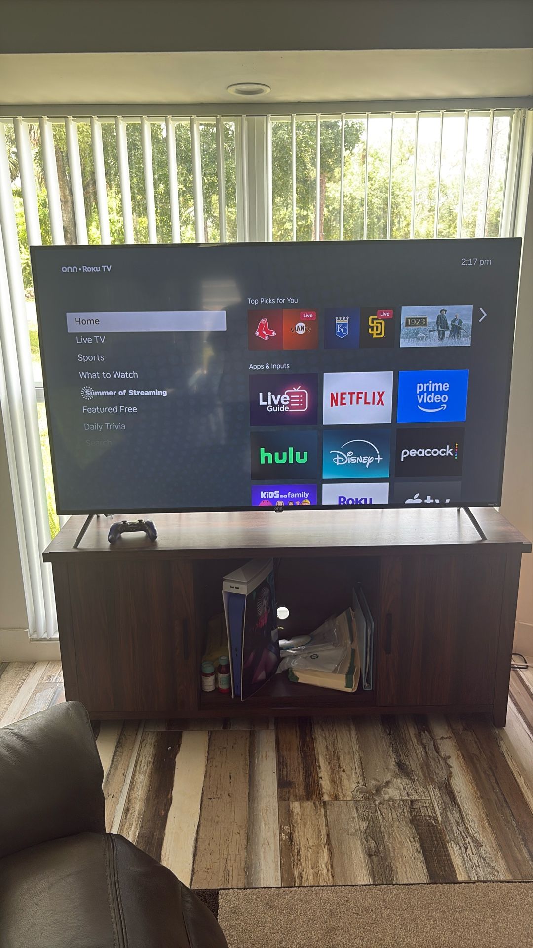Tv , Ps5 And Entertainment Center
