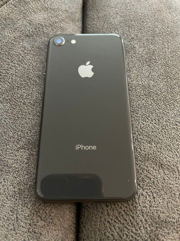 iPhone 8 64Gb Unlocked Excellent Condition like new