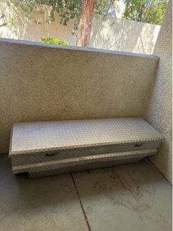 Tool box ! Great condition just lost the key