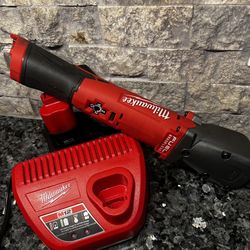 Milwaukee FUEL 3/8 Impact 