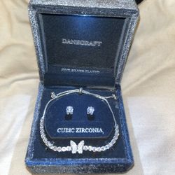 Cubic ZIRCONIA