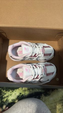 New Balance Kids 740 bungee lace