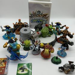 Nintendo Wii Skylander Game Swap Force Bundle
