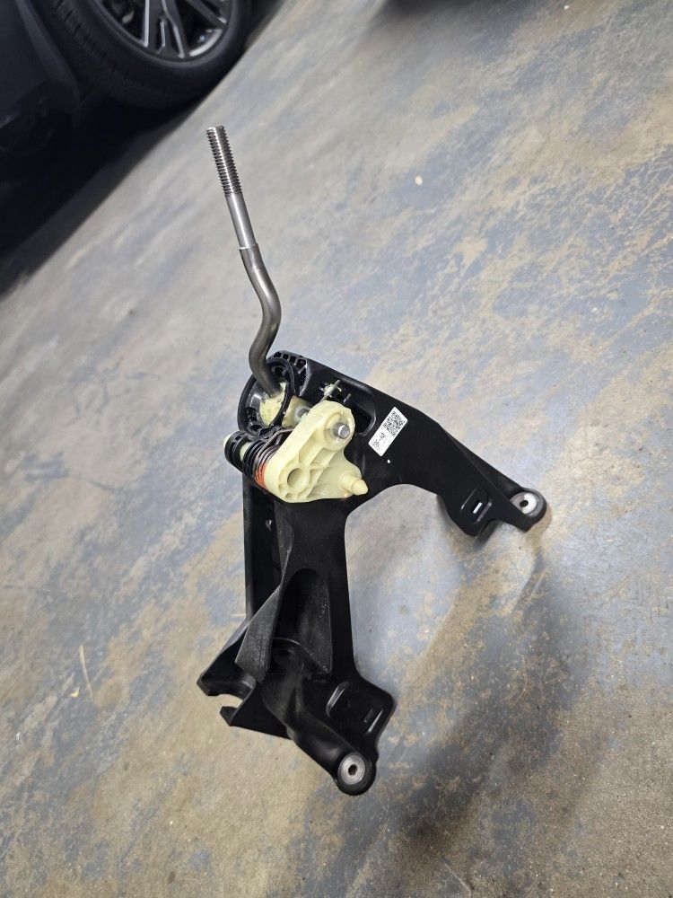 2018 Civic Si Original Shifter Assembly.