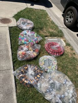 wreaths with holder