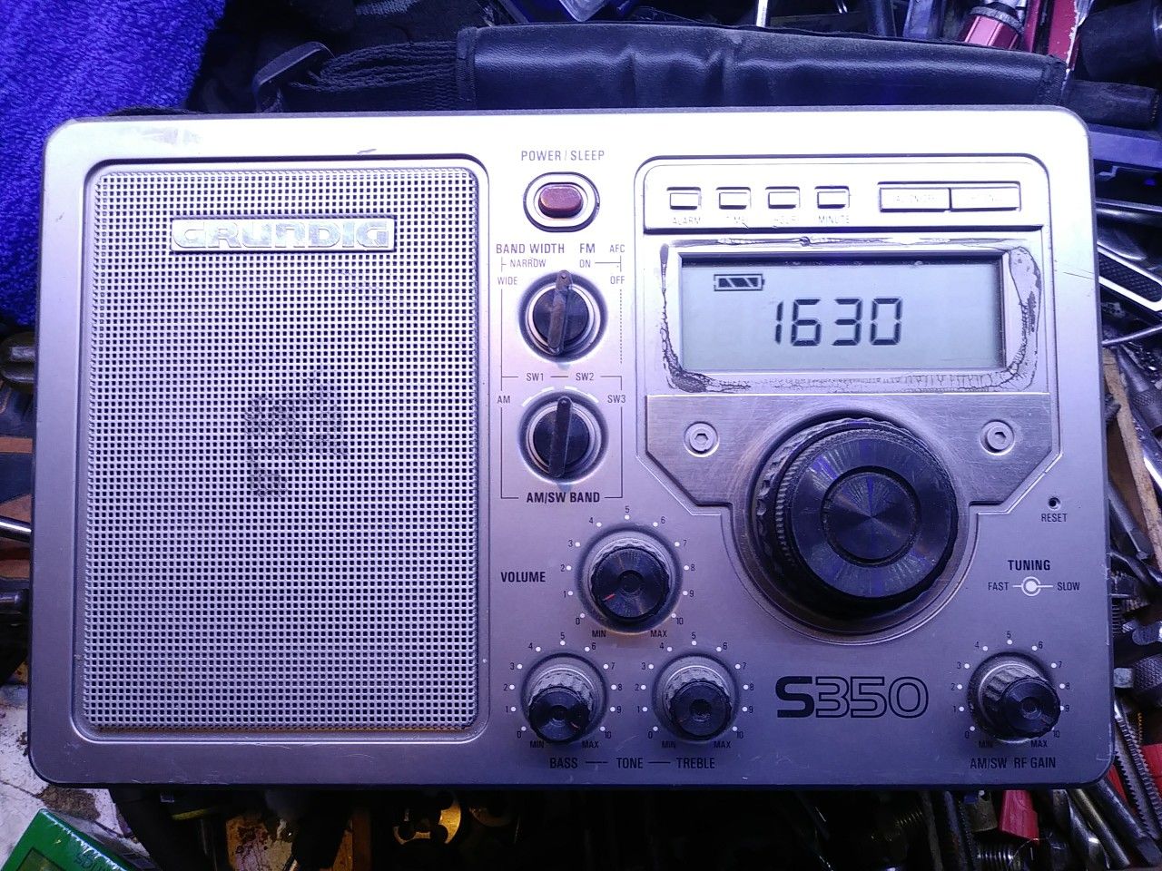 Grundig S350 Shortwave Radio