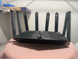 TP-Link Tri-band router w/ extenders