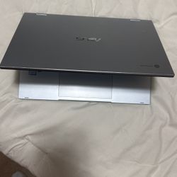 Chromebook laptop 