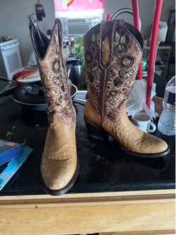 Texas country boots