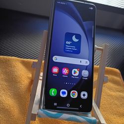 Samsung Galaxy Z Fold 5 5G 512GB FACTORY UNLOCKED 