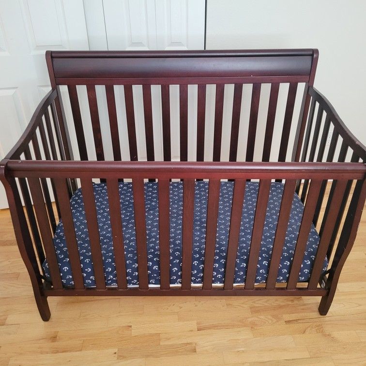 budget Crib for new born 