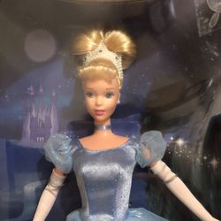 2000 Vintage Dazzling Princess Cinderella Doll