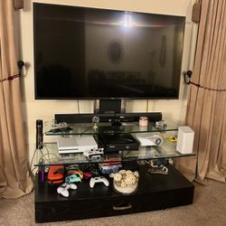 TV Trolley (GLASS/WOODEN)