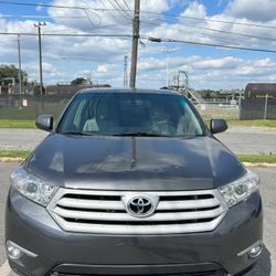 2012 Toyota Highlander SE