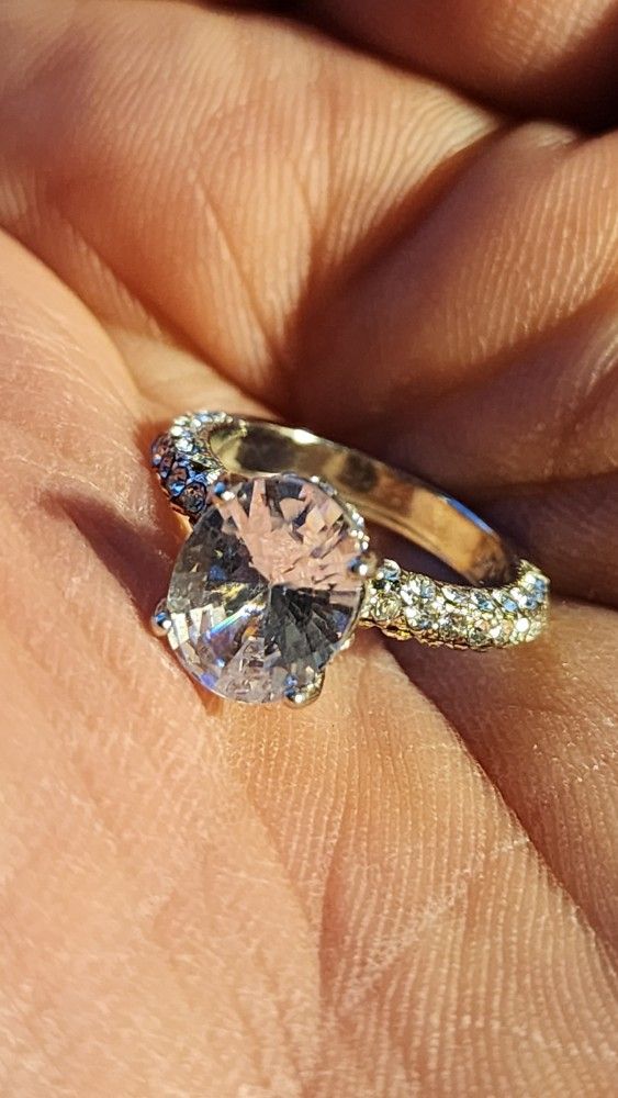 Gorgeous Oval Cut Woman Engagement Promise 💍
