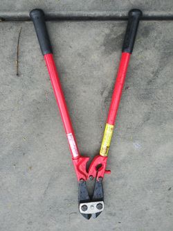 Bolt cutters