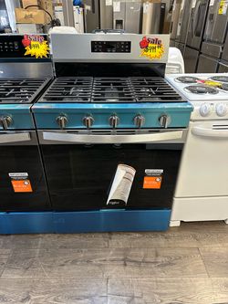Beautiful Gas Stoves Take One Home In Payments Please Read Description