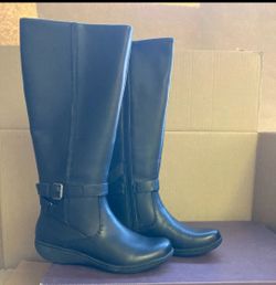 Clarks Women's Fianna Spark - Size 8M